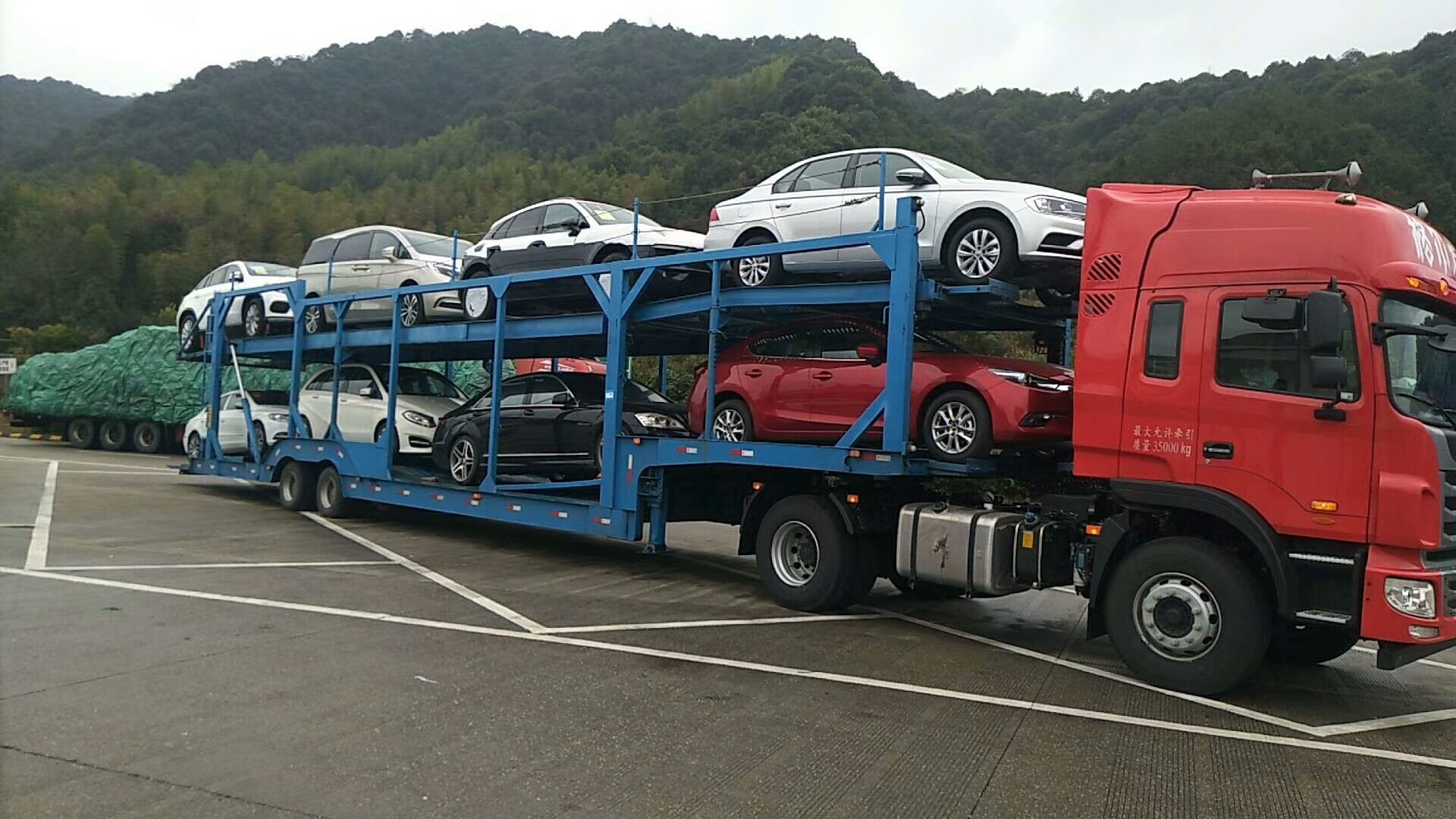 華翼轎運(yùn)車(chē)