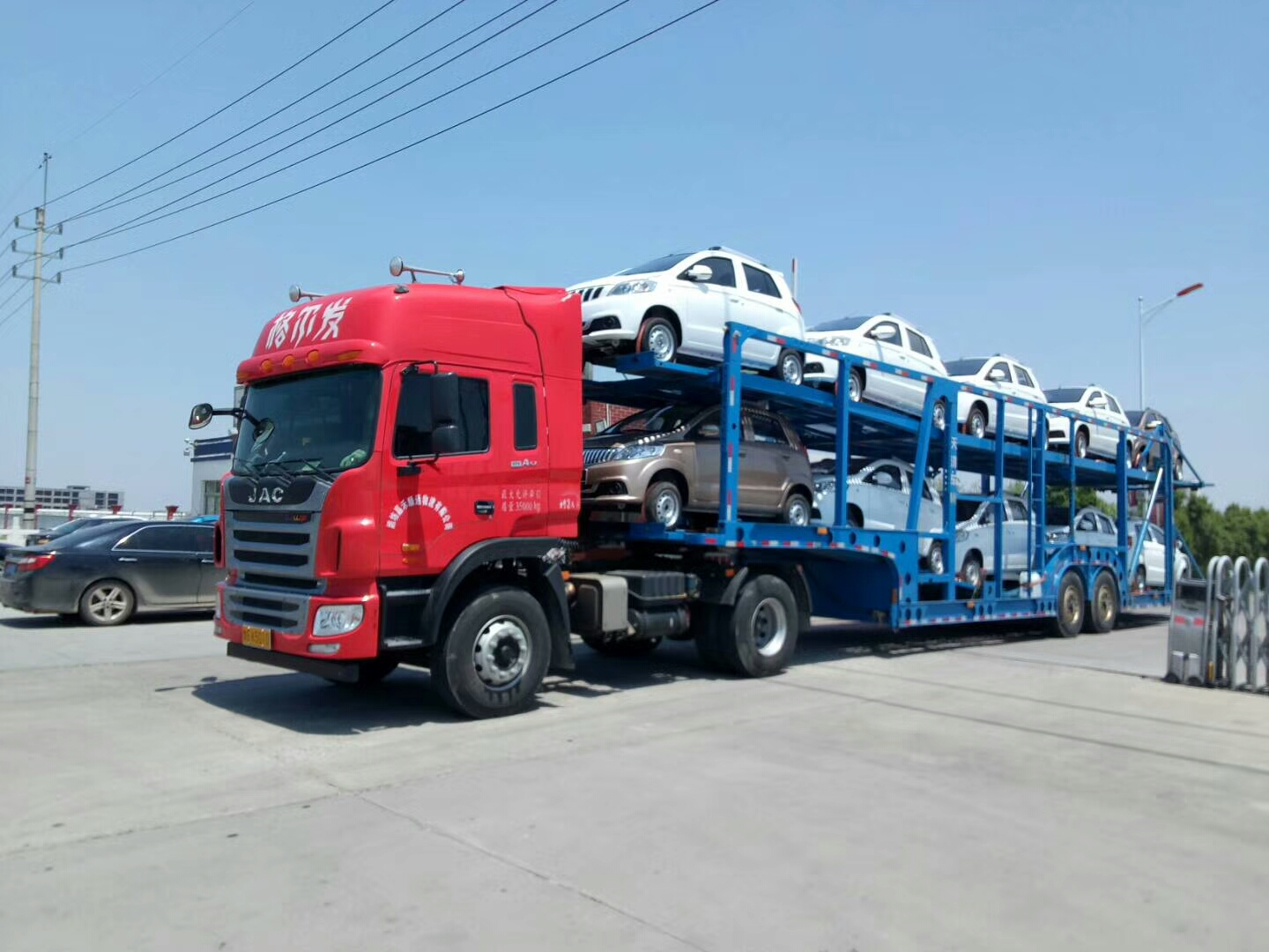 華翼轎運(yùn)車(chē)